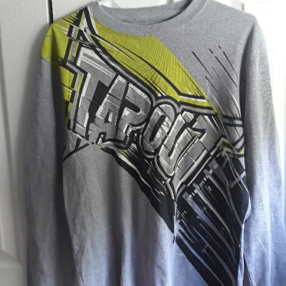 Grey long sleeve Tapout shirt